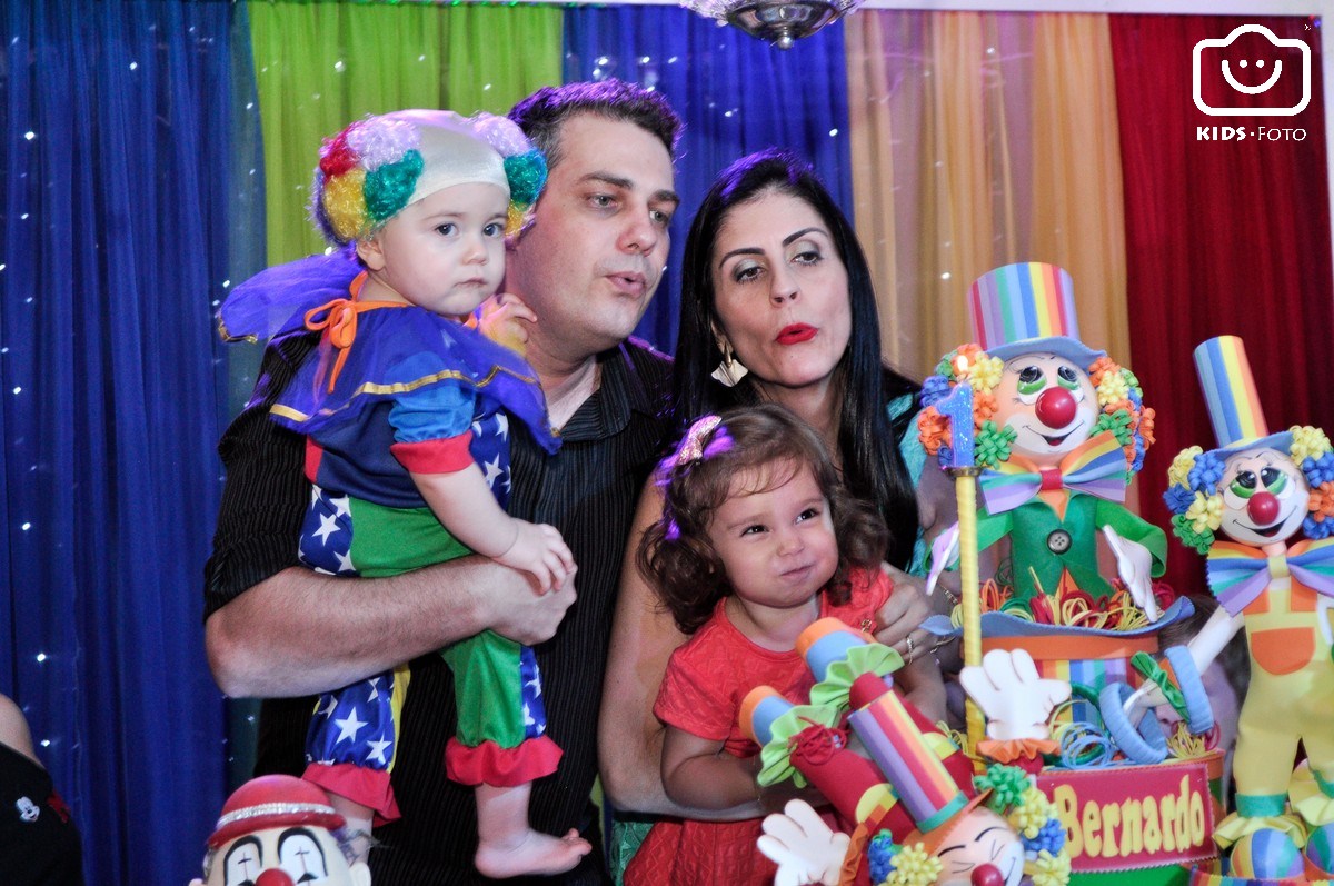 Festa de aniversário de 1 aninho do Bernardo, realizada na Fantasy Festerê em Porto Algre, por Kids Foto